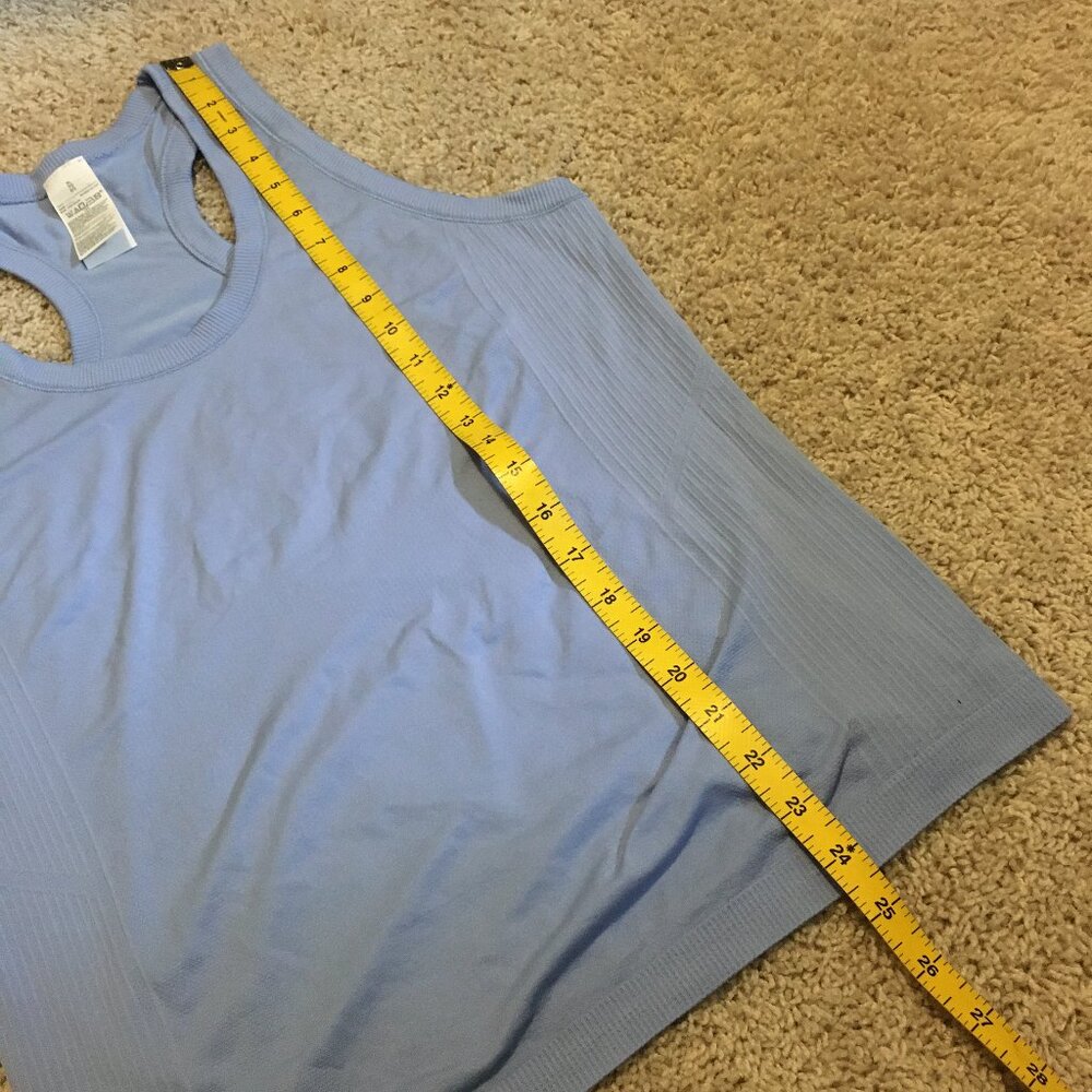 Old Navy Active Pale Periwinkle Blue Textured Racerback Tank XL - Picture 12 of 12